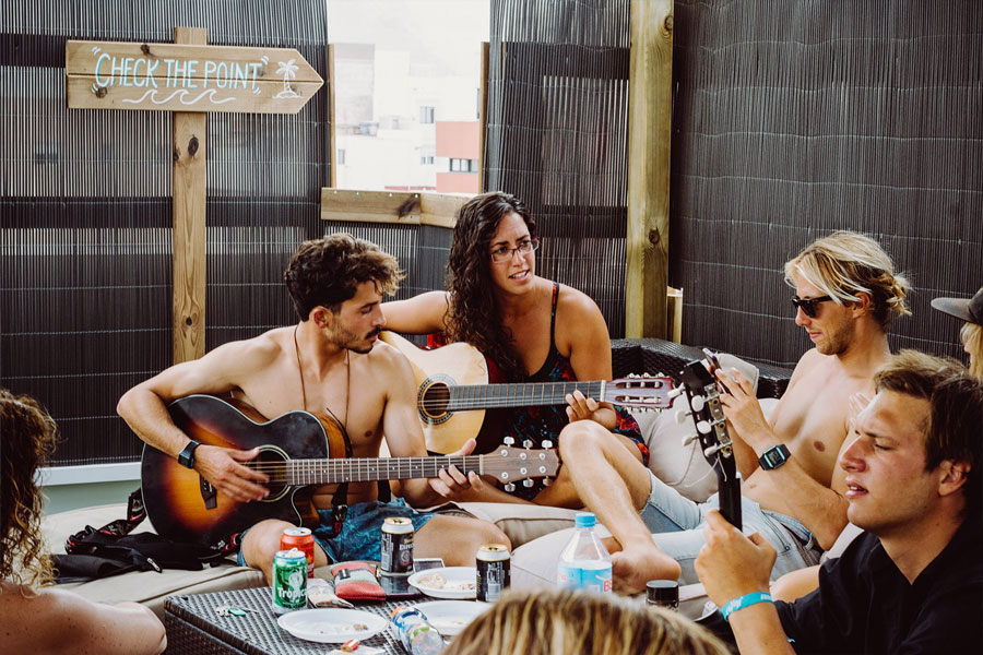¿Qué es una Surf House? El viaje perfecto